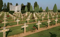 Militaire begraafplaatsen Poolse begraafplaats - Urville-Langannerie Duitse begraafplaats - La Cambe Dodenakker van Les Gatey - St-Nicolas-des-Bois RANVILLE, 2.