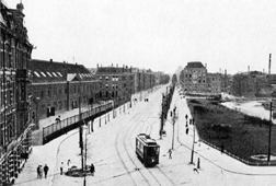 in 1874 en het stuk tot het nog bestaande deel, dat nu Plantage Muidergracht heet, in 1905.