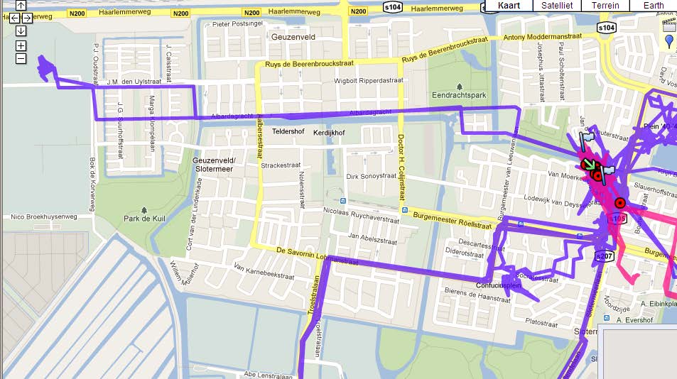 Hier heeft u bijvoorbeeld over het Jan de Louterpad gefietst. R: Ja, dan gaan we naar het sporten toe. Ja, dan rijden we altijd zo met zijn tweeën. I1: Oké.