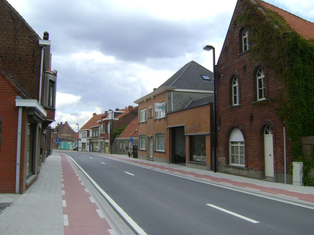 ophogingen op minder dan 15 m rond de betonfundering kan de stabiliteit va