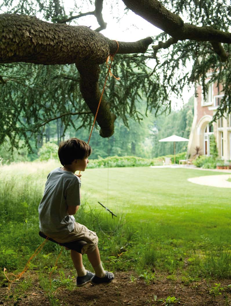 Bomen WAAR IK VAN DROOM IS EEN TUIN MET EEN BOOM Niets geeft je tuin meer karakter dan een mooie boom. Twéé bomen heeft ook iets: er past perfect een hangmat tussen.