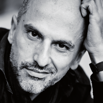Michael De Cock is auteur, regisseur en sinds augustus 2006 directeur van t,arsenaal mechelen.