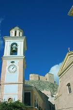 De stad is vooral bekend vanwege de Basiliek van het Heilige Kruis en de legende van het Kruis van Caravaca die vertelt de bekering van een Moorse koning na de wonderbaarlijke verschijning van het