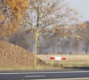 zoals ontkoppelde opleggers, aanhangwagens, afzetbakken en containers. Het extra eigen risico geldt ook als de lading, of een deel ervan, later wordt teruggevonden.