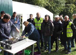 Namens PHV Saefthinge, Casper Maas PHV Walcheren De Piet Op zaterdag 19 oktober 2013 vond weer de jaarlijkse Mossel-oefendag plaats, georganiseerd