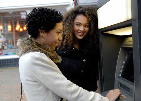 Lenen mag, terugbetalen moet Mbo-opleiding niveau 1 en 2: Volg je een mbo-opleiding op niveau 1 of 2, dan zijn de basisbeurs, aanvullende beurs en het studentenreisproduct een gift.