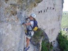 Via Ferrata Ben je op zoek naar een extra kick en vind je het acro roc parcours niet avontuurlijk genoeg?