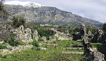 . Er zijn vele monumenten die dateren uit de Venetiaanse bezetting, de meeste gelocaliseerd in Rethymno.