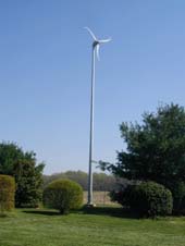 2.4 Toelichting op de archetypes mini windturbines Kleine windturbines (ook wel miniturbines genoemd) maken het mogelijk om windenergie te benutten voor elektriciteitopwekking op locaties in de