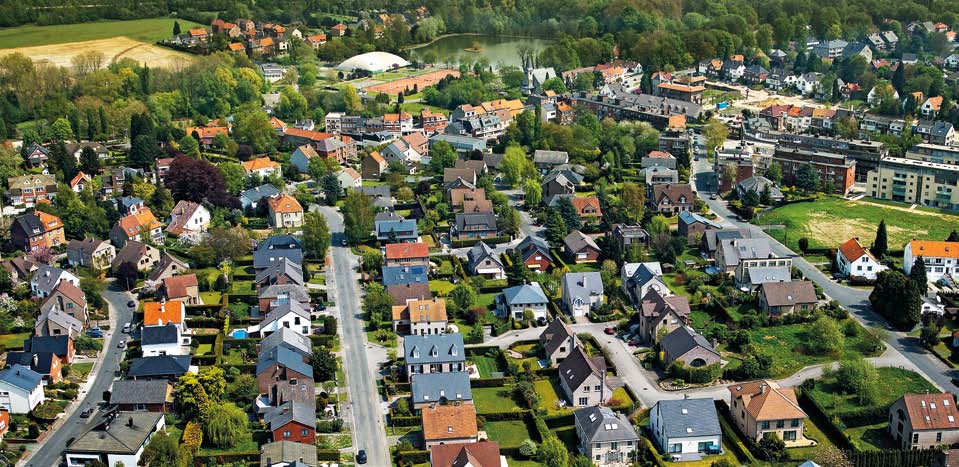 40 41 Kraainem/Wezembeek-Oppem Deze gemeenten hebben een sterk residentieel karakter, vooral ontstaan door het aaneengroeien van de oorspronkelijke dorpskernen.