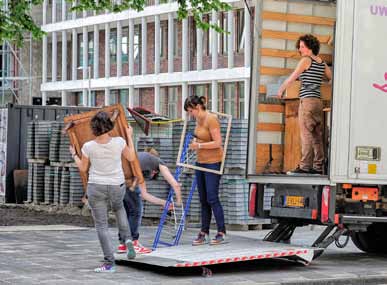 2 Wonen in Gondola In het nieuwbouwcomplex Scheepvaartkwartier in Osdorp heeft Stadgenoot nieuwe bouwblokken ontwikkeld die allemaal een naam van een type boot of