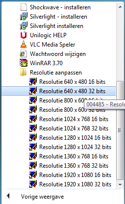 4.3 Resolutie aanpassen Stap 1 In de meeste gevallen schakelt Windows 7 over naar de juiste resolutie.