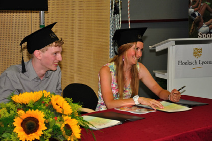 een bezoek aan de bibliotheek met mevrouw Beverwijk Leerlingen uit de 3e jaars SportKlas sluiten het Sportklasjaar of een geheel andere wijze af.