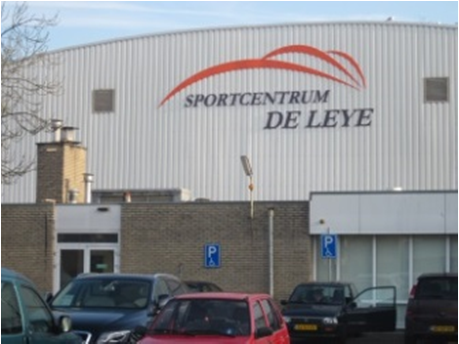Zwembaden en sporthal Al jaren pleit AB voor verplaatsing van het sportcentrum de Leye naar Den Donk.