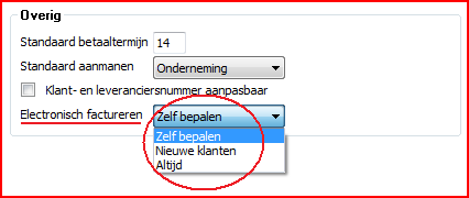 13 Instellingen Verder kunt u in het veld Overig er voor kiezen uw klanten standaard aan te manen als Onderneming of als Consument. Deze instellingen corresponderen met SnelStart.