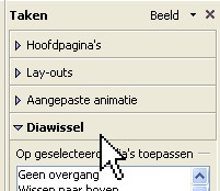 13 Dia-overgang effecten In de diasorteerder kun je bewerkingen op meerdere dia's tegelijkertijd toepassen, bijv.om overgangseffecten tussen de dia's toe te passen.