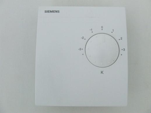 DAGELIJKS GEBRUIK Verwarming Uw woning is voorzien van vloerverwarming. Dit vraagt enige gewenning in vergelijking met verwarming via radiatoren.