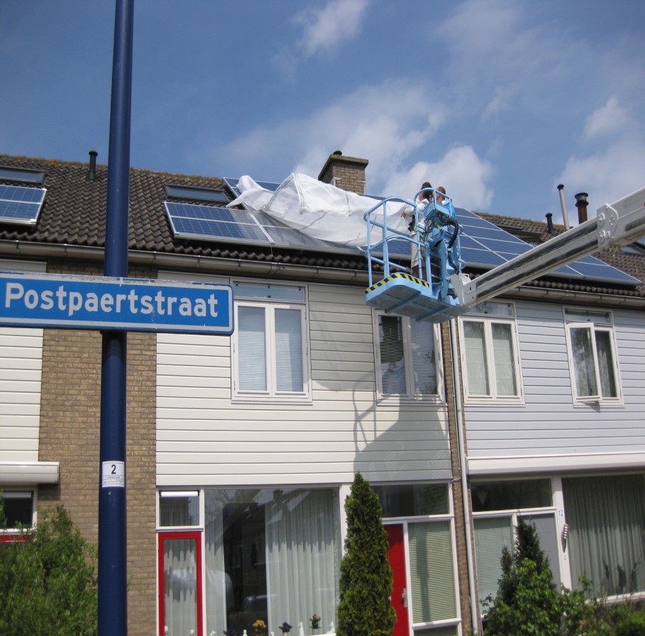 S GNAAL S I G N A A L, M E I 2 0 1 2, N U M M E R 2 Signaal is een uitgave van de Stichting Duurzame Energie Koepel en gaat in op de belangrijkste duurzame energie ontwikkelingen in Nederland en
