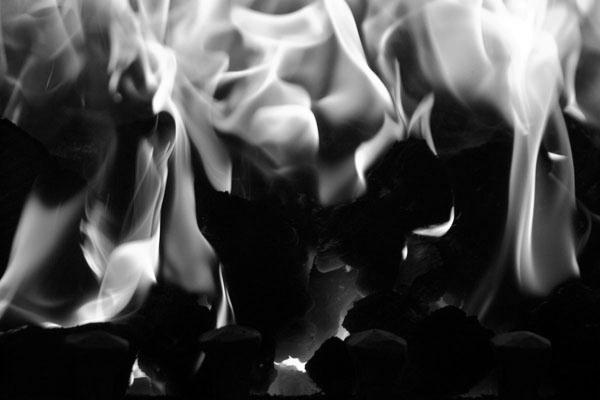 Brand melden Klasse E: Elektriciteit Elektriciteitsbranden Klasse F: Frituurvet en bakolie Er bestaan speciale blusmiddelen voor branden van frituurvet en bakolie (veelal in professionele keukens).