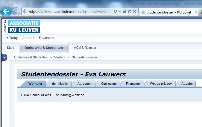 Hieronder worden de menu-items wat uitgebreider toegelicht: Studentendossier Identificatie Hier kun je aanduiden welke taal Nederlands of Engels je verkiest voor communicatie.
