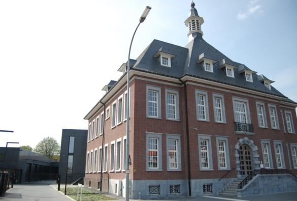 Zomer 2014 Beste lezer, Zoals jullie inmiddels weten is Maaslands Huis einde 2013 verhuisd van het Europaplein in Eisden-Maasmechelen naar het Vrijthof in Eisden-dorp.