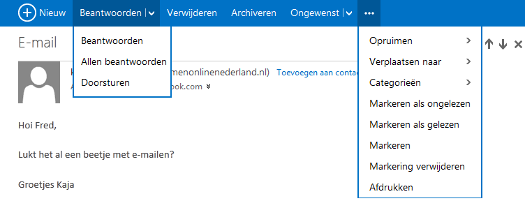 7.3 E-mails lezen U kunt de e-mails bekijken vanuit uw Postvak IN. Hier komt u door met de linker muisknop op het tabblad Postvak IN te klikken. Gelezen of ongelezen?