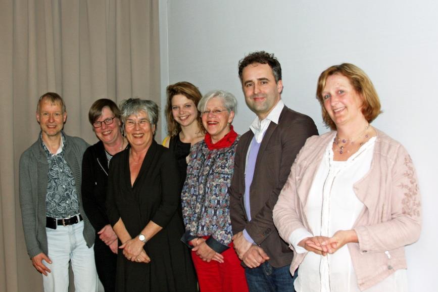 Werkgroep ontwikkelt cursus psycho-educatie De werkgroep Psychotherapie, v.l.n.r.: Raphael Schulte, Elise Knoppert-van der Klein, Dorien Postma, Malou Stoffels (NVvP), Cécile Aelberts- van de Ven