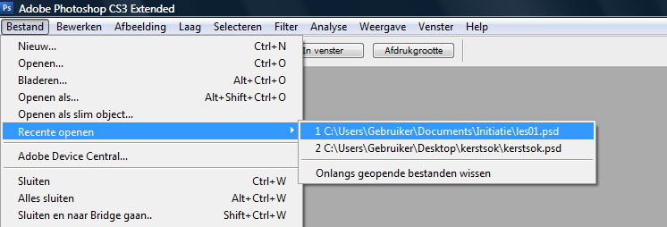 4) We openen het document opnieuw via Menu Bestand Openen of met de sneltoets Ctrl + O Zoeken in: de map Documenten, open daar de map Initiatie