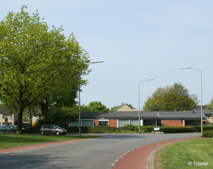 Het wijkteam komt elke maand bij elkaar om te bespreken hoe het staat met de verschillende projecten in Bargeres.We praten elkaar bij en waar nodig ondernemen we actie.