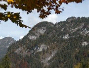 Friedlwirt. U daalt nog wat verder af naar het Alpenbad van Unken (563 m) of Reith (585 m). Wandelduur: 21 km, 450m stijgen, 950m dalen, ca. 7 uur looptijd.