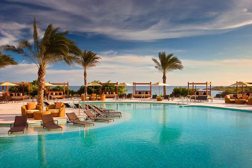 LUXE PROMO CURACAO HYATT REGENCY RESORT ***** Travelworld & het Hyatt Regency Curaçao Resort verwennen u met een karrenvracht aan extra voordelen : verlaagde tarieven, 1 gratis nacht per 3 geboekte,