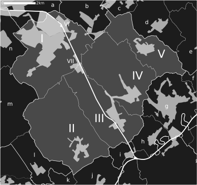 De gemeente bestaat uit 5 deelgemeenten: Zwevegem, Moen, Heestert, Sint-Denijs en Otegem. Deelgemeenten Otegem, Moen, Heestert en Sint-Denijs vertonen een zeer landelijk karakter.