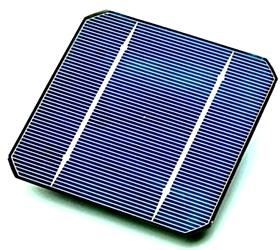 7 Dergelijke zonnepanelen zijn opgebouwd uit verschillende kleine zonnecellen. Een zonnecel is een stukje elektronica, meestal maar een vingernagel groot, wat zonlicht omzet in elektriciteit.