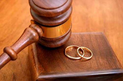 Wat zijn de gevolgen van echtscheiding van een huwelijk, dat in gemeenschap van goederen is gesloten, conform het Nieuwe