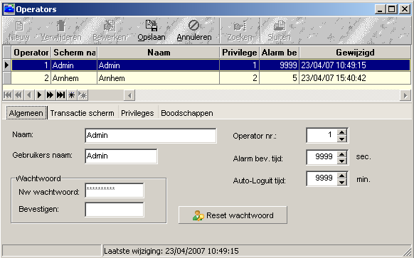 3.10 Operators aanmaken 3.10.1 Inleiding / Algemeen De CardAccess3000 software heeft voor het inloggen op het systeem altijd een gebruikersnaam en wachtwoord nodig.