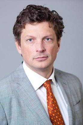 Jurjen Mos notaris, partner Jurjen Mos adviseert een breed scala aan nationale en internationale cliënten over ondernemingsrechtelijke onderwerpen en naleving op het gebied van het vennootschapsrecht