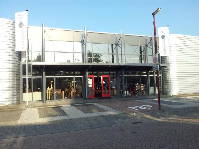 IJsselstein, Nijverheidsweg 17, Deze winkel werd geopend in december 2011,maakte een goede start, maar viel in de zomer terug in omzet.