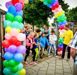 Loterij pleinfeest Het Pleinfeest komt al steeds dichterbij en alle voorbereidingen zijn in volle gang. Zo ook die voor de loterij, waar weer een heleboel geweldige prijzen mee te winnen zullen zijn.