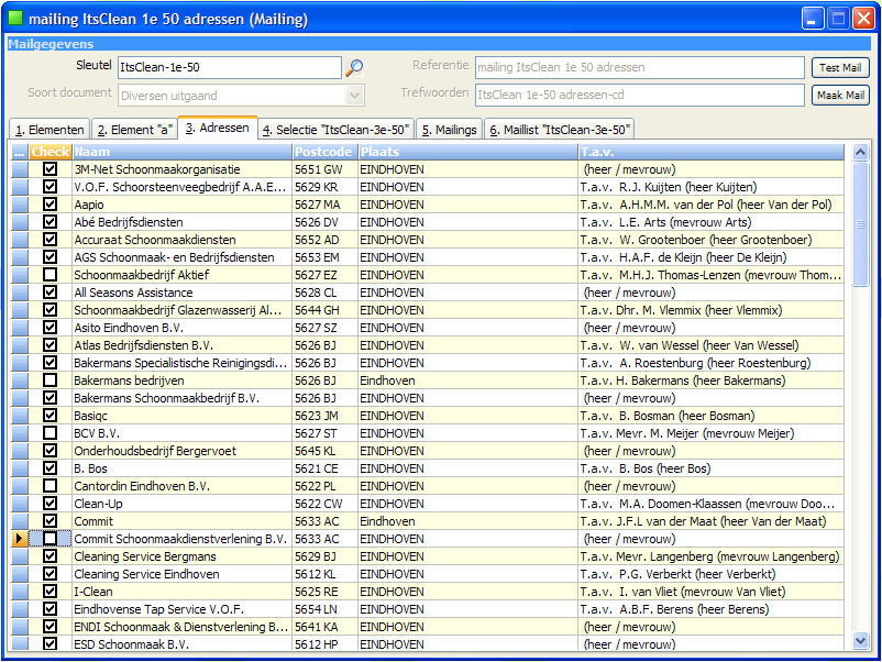 De geselecteerde relaties worden weergegeven in de grid van het derde tabblad. Na selectie zijn alle adressen aangevinkt (checked) voor mailing.