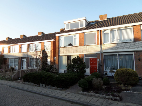 Philips Willemstraat 10 te WADDINXVEEN KENMERKEN: Soort woning : Bestaande bouw Type woning : Hoekwoning