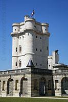 Het Château de Vincennes is een kasteel gelegen ten oosten van het centrum van Parijs.