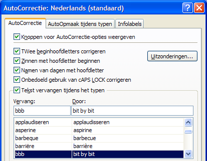 3. Automatische teksten Excel intermediair Aanvullende tips en tricks Eigen gemaakte tekstreeksen Je kunt naast de bestaande reeksen van maanden en weekdagen eigen reeksen aanmaken die je met de