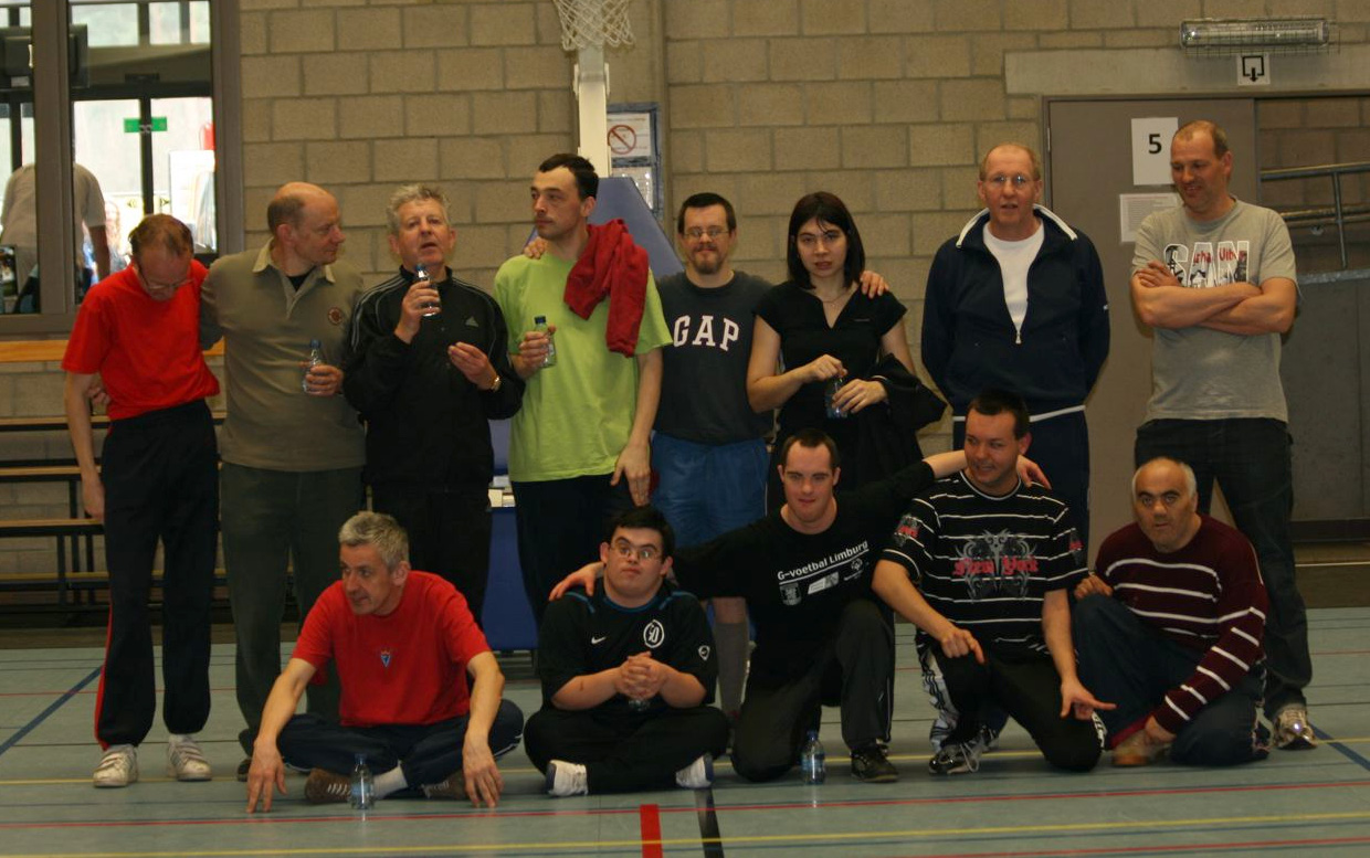 Hij heeft ervaring in het trainen van jeugdigen vanaf 5 jaar tot en met veteranen en dames.