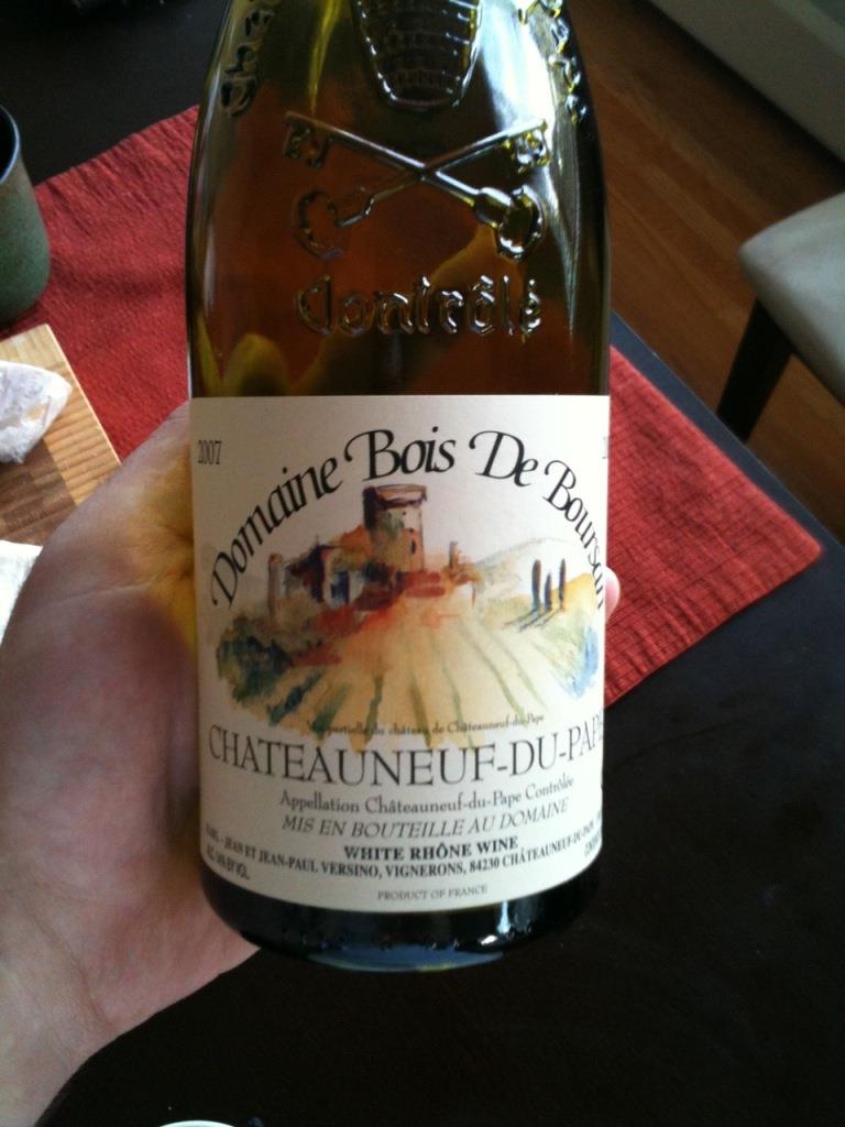 Chateauneuf-du Pape - 2007 Domaine Bois de Boursan Chateauneuf-du-Pape Regio: Zuidelijke Rhône Jaargang: 2007 Kleur: Rood Inhoud: 75 cl 14% Appellatie: AOC Chateauneuf-du-Pape Controlée Assemblage: