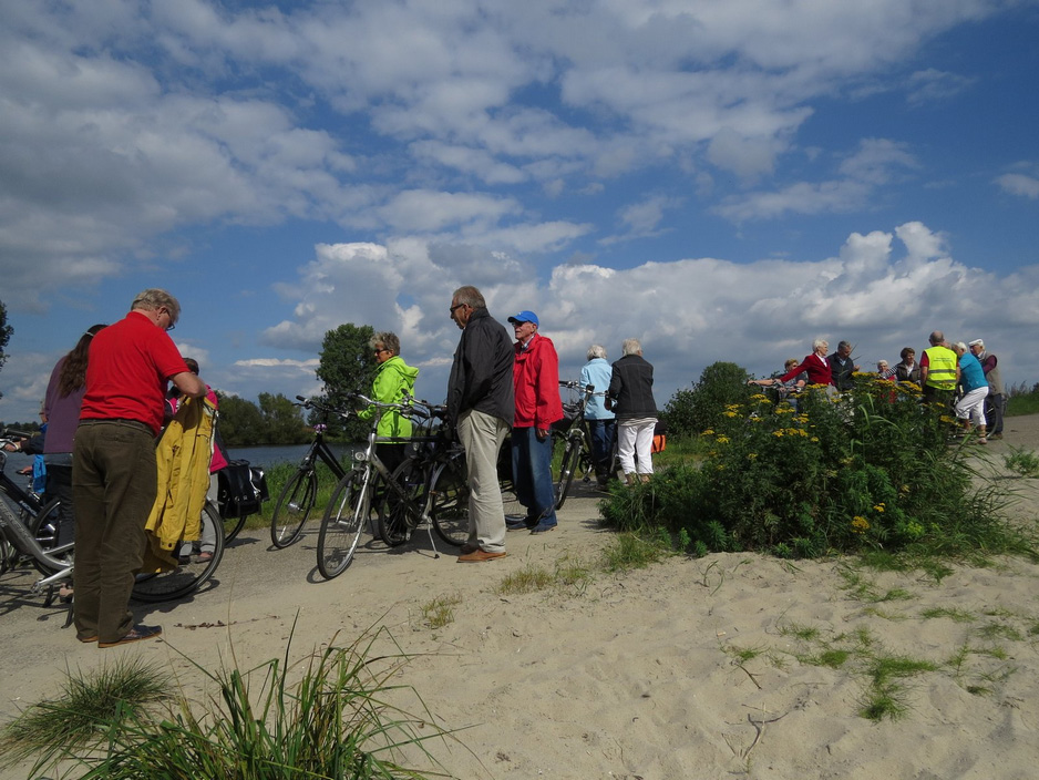 Een van de fietstochten Donderdag 11 september wederom een prachtige fietstocht gemaakt via Ravenstein en Demen naar Batenburg. De opkomst was groot.