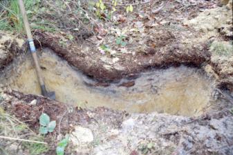 2.1 Abiotische impact: bodemeigenschappen gewijzigd Poriënvolume/-verdeling Bulkdensiteit poriën samengedrukt Indringingsweerstand droge massa/volume macroporiën meso- en microporiën Totaal