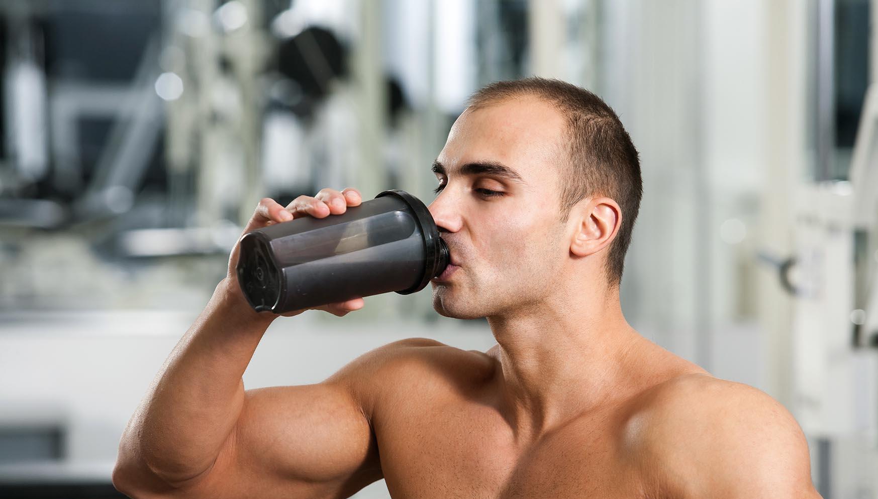 HERSTEL Uw voedingsbehoefte bij training Elke keer dat we trainen kunnen ontstekingen en oxidatieve stress in onze cellen optreden.