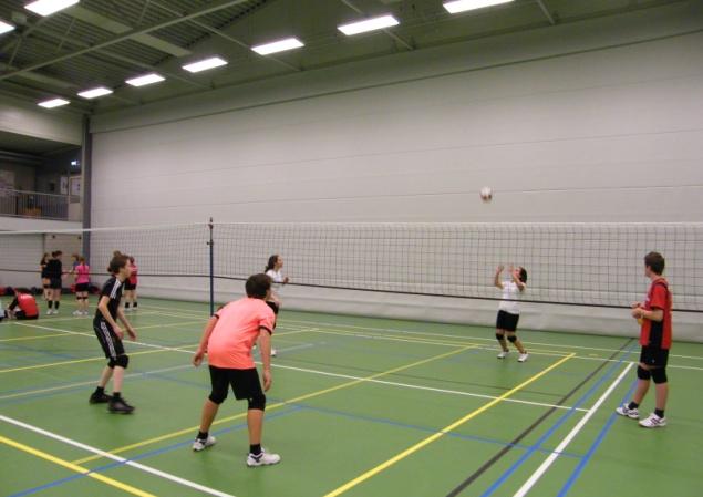 [ CLUBBLAD VAN VOLLEYBALVERENIGING DOS LUNTEREN ] [ DOSSIER ] 2x2 Oliebollentoernooi 2009 30 december was het eindelijk weer zover!