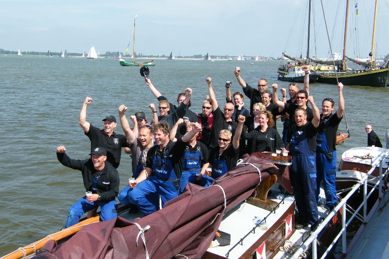 Door de slotwedstrijd glansrijk te winnen kreeg het kampioenschap extra glans. Wat een lijst: 3x2 de en 4x1 ste en dus de terechte kampioen van 2011!