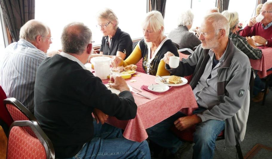 Afgelopen dinsdag was het weer eens Seniorendag! De senioren van het Zuyderzee College ( en hun eventuele partners) werden verwelkomd bij rederij Timmerman in Blokzijl.